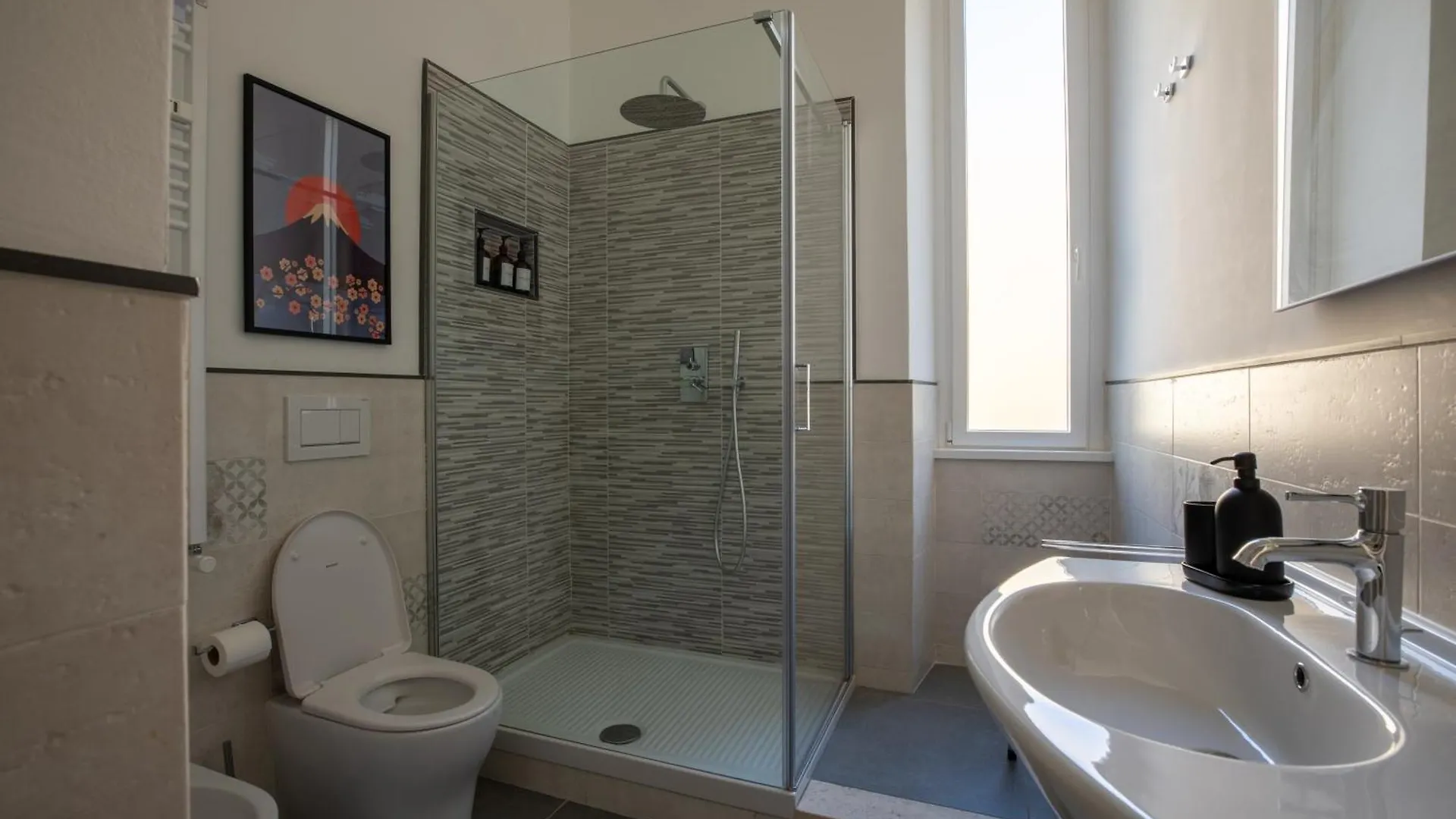 Urbanpiramide - Roma Apartment Italy